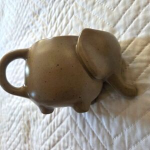 Urban Outfitters Home Elephant Mug w/ Tea Bag Holder